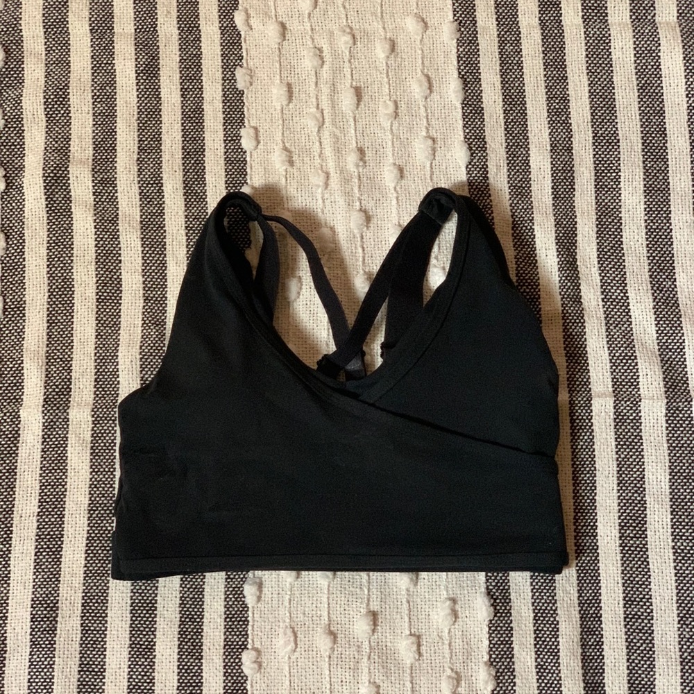 Black cris cross sports bra